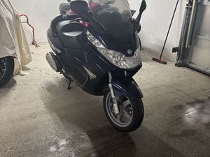 PIAGGIO X8 250