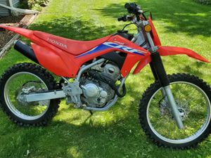 HONDA 250 CRF 2 HOURS ON IT