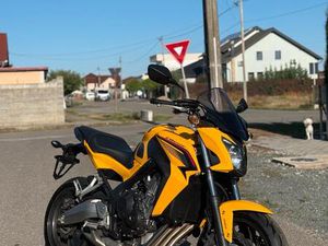 HONDA CB 650 F GELB MIT EXTRAS - TÜV BIS 2027