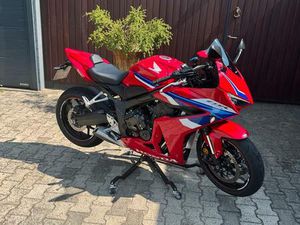 HONDA CBR650R E-CLUTCH 2025, 1. HAND MIT BURSIG-ZENTRALSTÄNDER