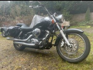 YAMAHA XVS125H DRAGSTAR CLASSIC MIT BAGGER LEDERTASCHEN
