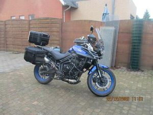 ② TRIUMPH TIGER 800