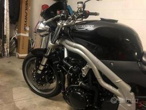 TRIUMPH SPEED TRIPLE 955I - 2004