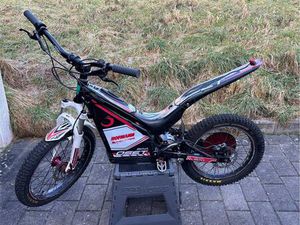 OSET 20 KINDER TRIAL MOTORRAD ELEKTRISCH ROT