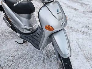 PIAGGIO LIBERTY 50 CANTON GLARIS -