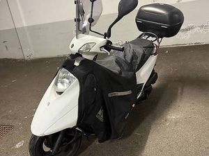 YAMAHA VITY 125 CANTON TESSIN -