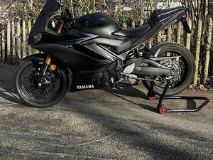 YAMAHA YZF R3 CANTON BASEL-LANDSCHAFT -