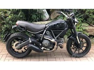DUCATI SCRAMBLER 800 ICON