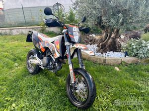 KTM SMC 690