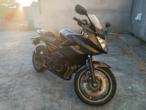 YAMAHA XJ6 DIVERSION S GRIS