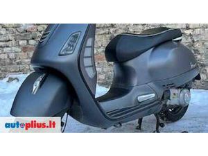 PIAGGIO VESPA 125 CC, SCOOTERS / MOPEDS