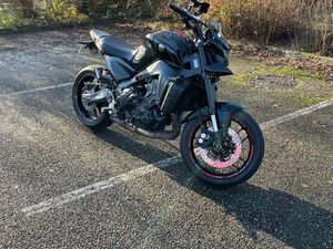 YAMAHA MT-09