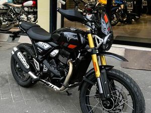 TRIUMPH SCRAMBLER 400 XC
