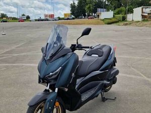 YAMAHA X-MAX TECH - 125 CC - 8500 KMS