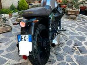 MOTO GUZZI V7 STONE CENTENARIO