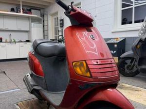 PIAGGIO SKIPPER SKR 125CC DUITS MET PAPIEREN — SCOOTERS | PIAGGIO — MARKTPLAATS
