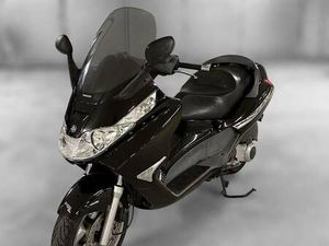 PIAGGIO X8 125 - MFK 01.07.2024 - UNFALL CANTON ZURICH -