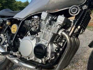 YAMAHA XJ900 CAFE RACER