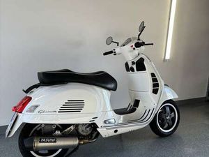 VESPA GTS SUPER 300