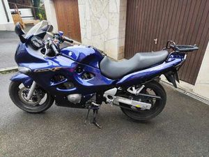 SUZUKI GSX 750