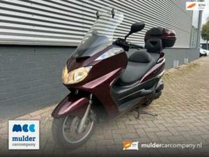 YAMAHA SCOOTER YP 400 MAJESTY / NIEUWE ACHTERBAND / TOP KOFF — MOTOREN | YAMAHA — MARKTPLAATS
