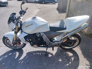 KAWASAKI Z1000