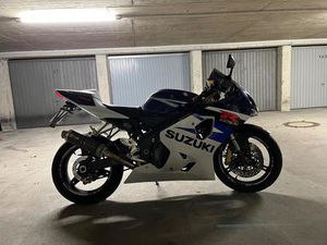 SUZUKI GSX-R 750