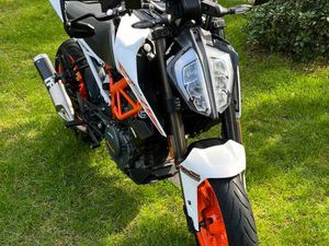 KTM DUKE 390