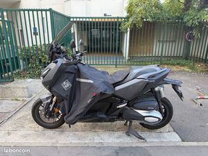 HONDA ADV 350 GRIS NOIR TRÈS BON ÉTAT - GARANTIE 2027