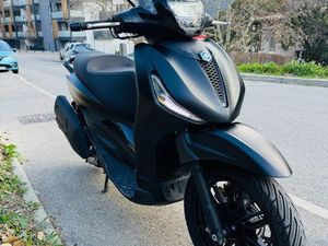 PIAGGIO BEVERLY 400 HPE DEEP BLACK