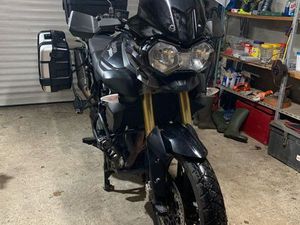 TRIUMPH TIGER 800 XR