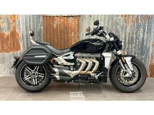 ② TRIUMPH ROCKET 3 GT