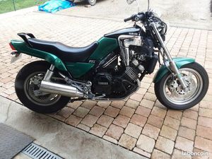 MOTO YAMAHA 750 FZX