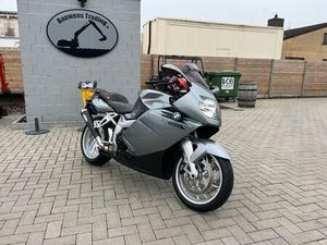 ② BMW K1200S