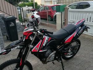 125 YAMAHA WR