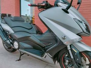 YAMAHA - T-MAX 530