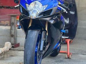 SUZUKI - GSX R