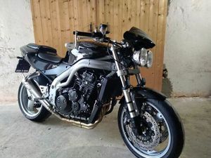 TRIUMPH SPEED TRIPLE