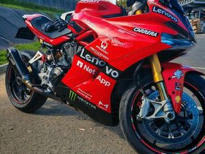 DUCATI SUPERSPORT 939S