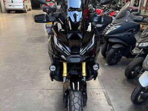 XADV 750 A2 2021 FULL BLACK