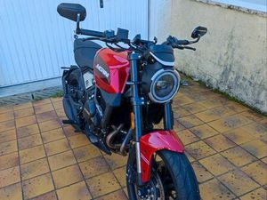 MOTO MORINI SIEIMMEZZO 650 STR