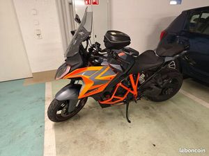 KTM SUPERDUKE GT 1290