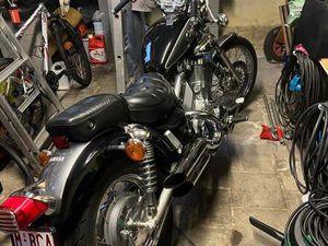 ② YAMAHA VIRAGO 535
