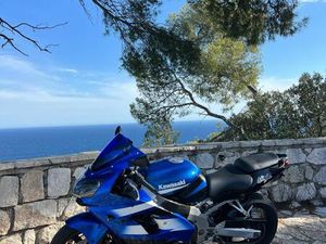 KAWASAKI ZXR NINJA ZX9R