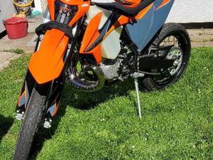 ② KTM EXC 300