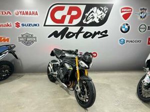TRIUMPH SPEED TRIPLE 1200 RS 6000 KM IPER ACCESSOR
