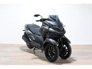 YAMAHA - TRICITY