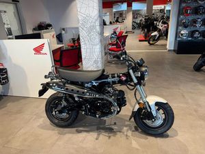 HONDA DAX 125 ST 2025 SCHWARZ *TAGESZULASSUNG 09-25*