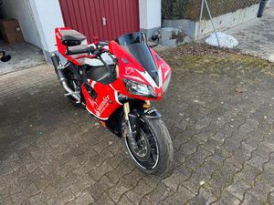 YAMAHA R1 RN 09 SANTANDER