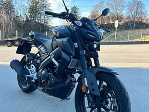 YAMAHA MT-125